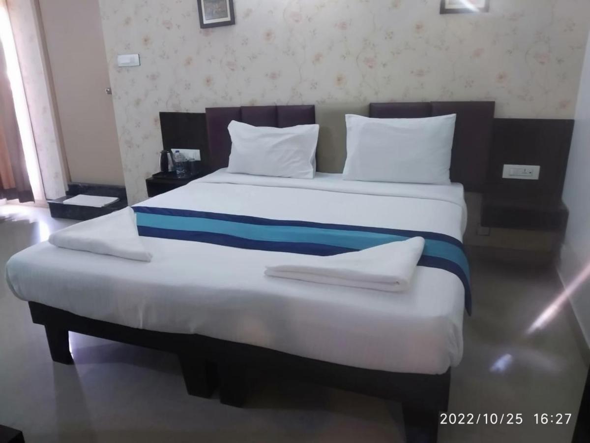The Green Path Eco Hotel بنغالور المظهر الخارجي الصورة