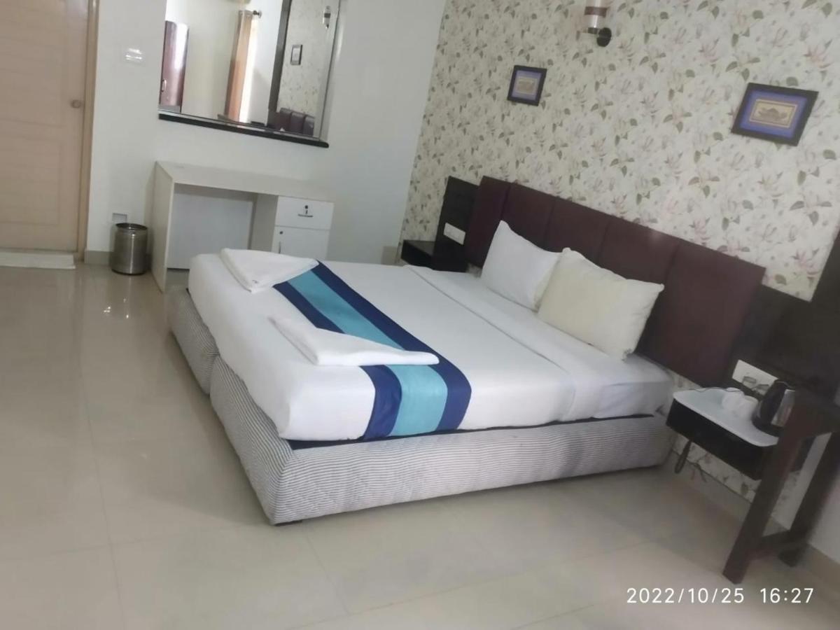 The Green Path Eco Hotel بنغالور المظهر الخارجي الصورة