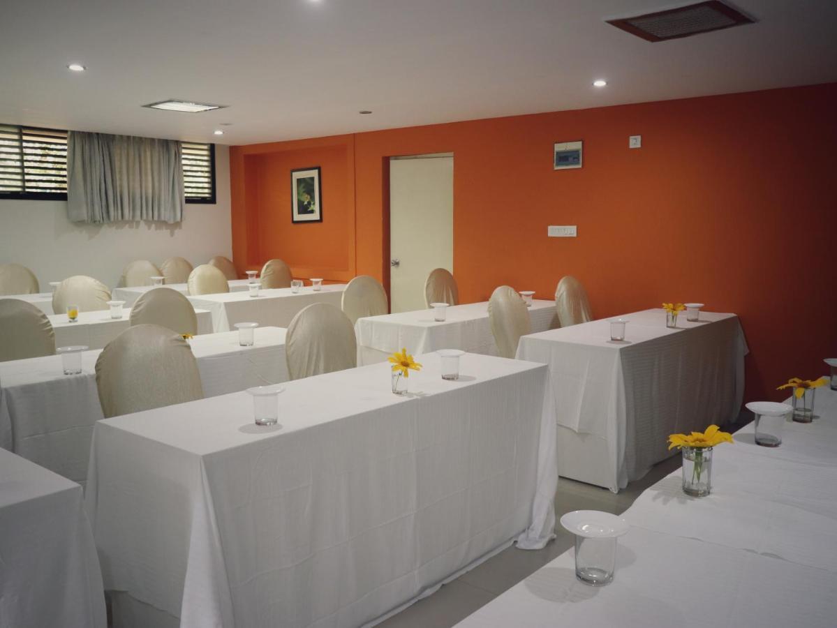 The Green Path Eco Hotel بنغالور المظهر الخارجي الصورة